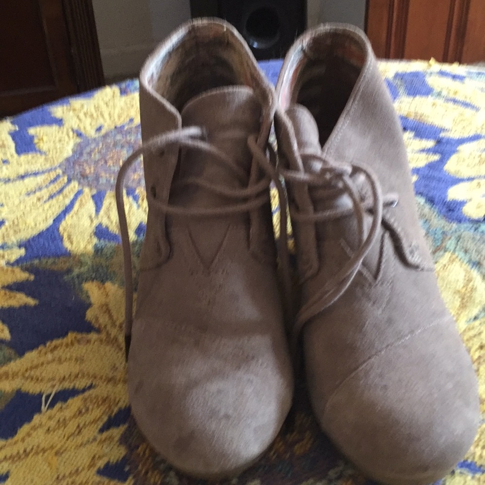 Woman Shoes
